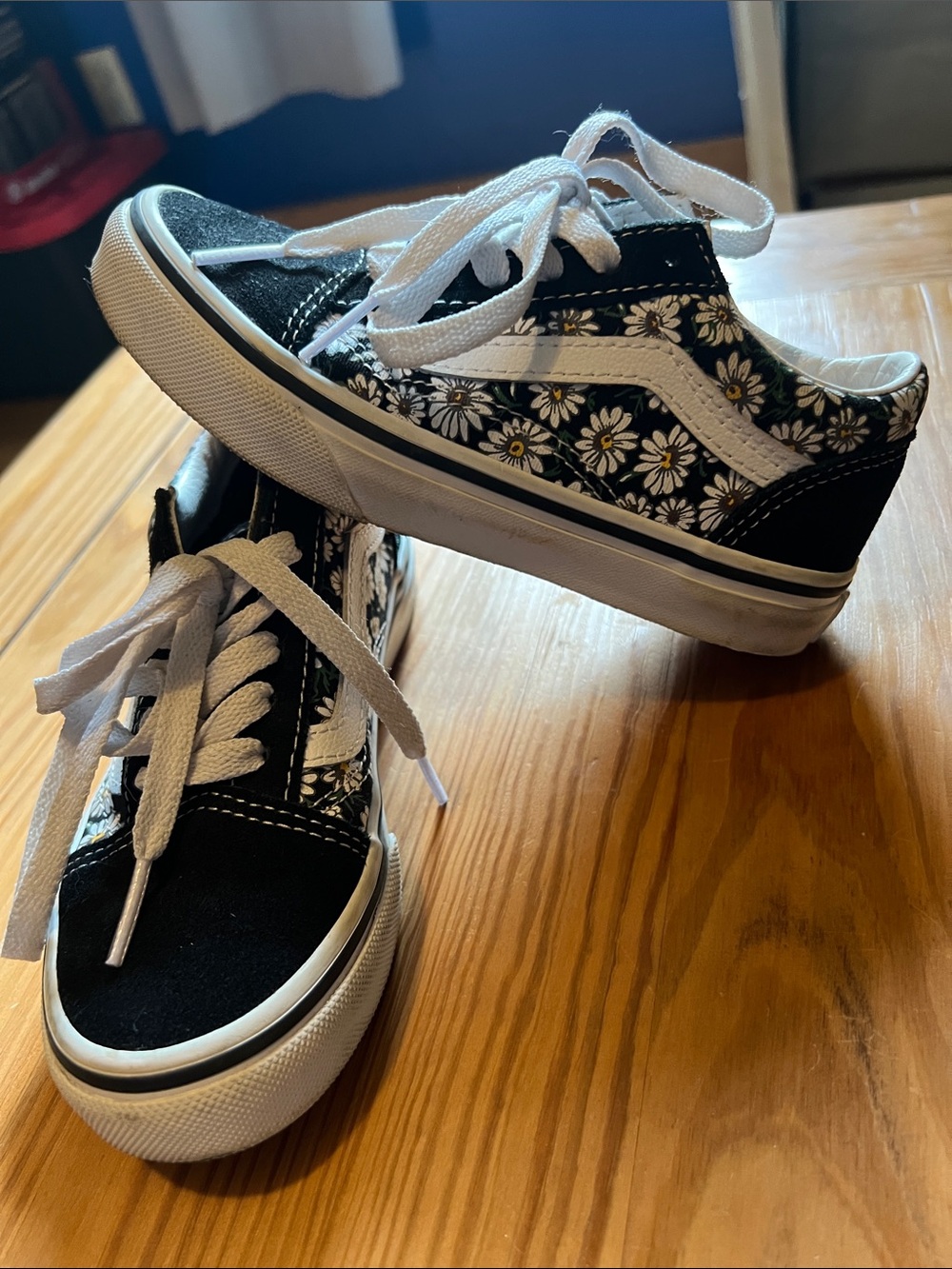Youth size 12.5 Vans Black Daisy Print Low-Top Sneakers with White Stripe